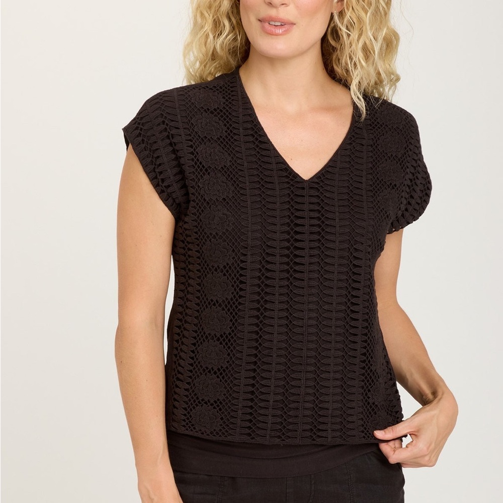 XCVI Eaves Black Top